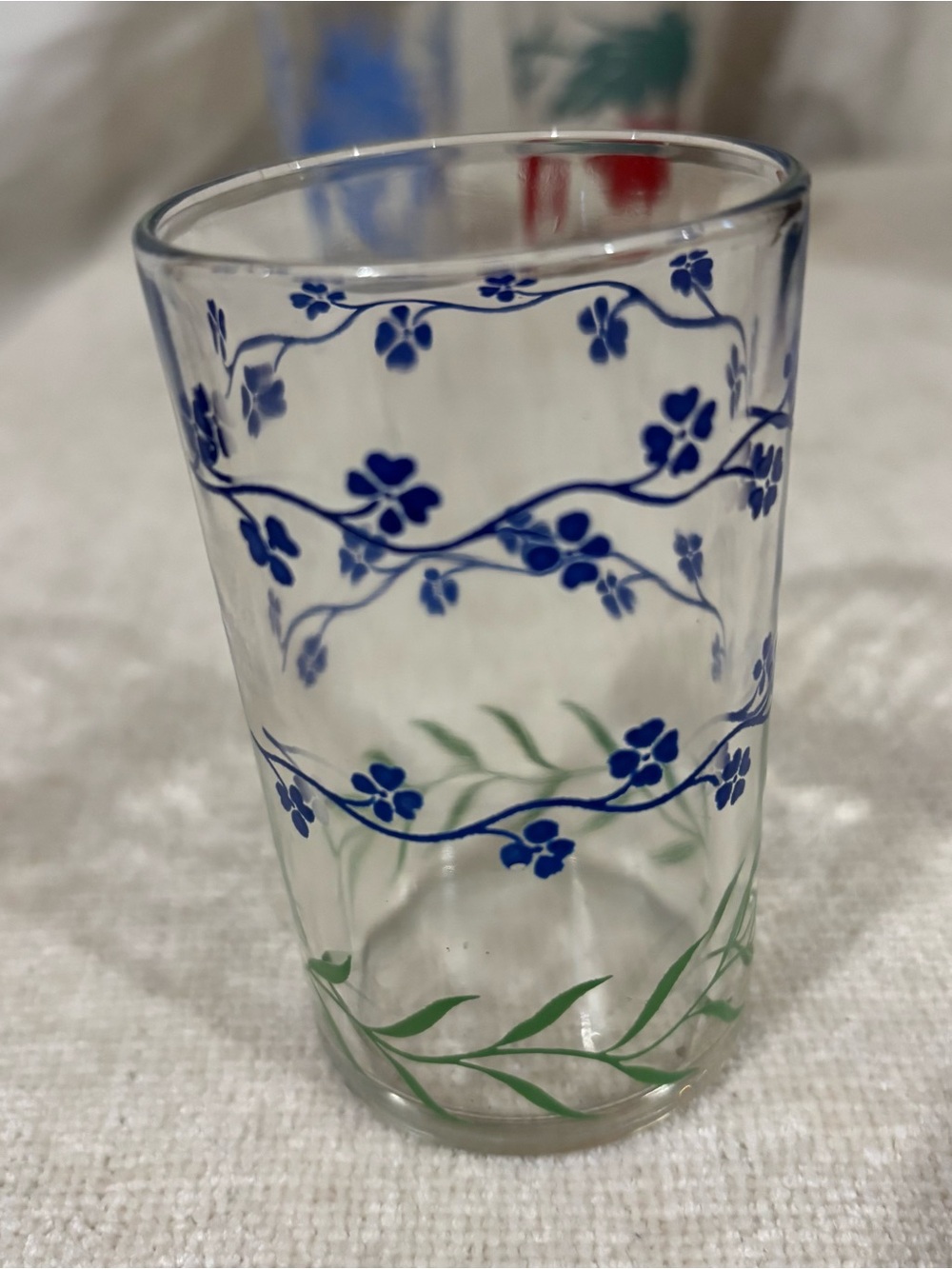Set of 5 Vintage Floral Printed Glasses - Blue, Red, Green - Picture 3 of 6